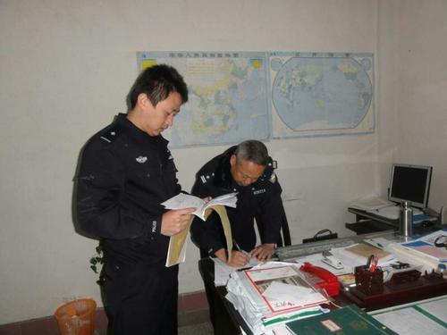 楊建安：市公安局治安大隊對永安分公司進行槍爆安全檢查.jpg