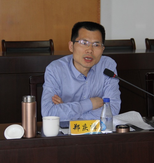 羅聯(lián)河：公司黨委召開中心組學(xué)習(xí)會(huì)專題學(xué)習(xí)十九大報(bào)告精神及《習(xí)近平同志在寧德防腐倡廉的生動(dòng)實(shí)踐》（鄭慶樟）02.jpg