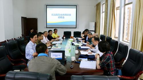 吳瑤：專家組對龍巖分公司“科技小巨人項(xiàng)目”進(jìn)行驗(yàn)收.jpg