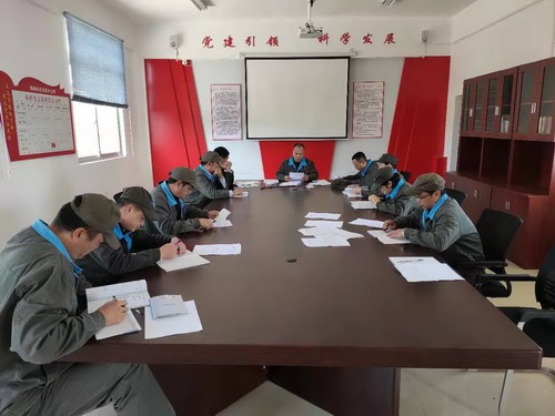 廖文毅：龍巖分公司機修黨支部召開2019年度組織生活會暨民主評議黨員工作會_調整大小.jpg