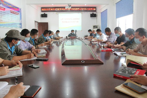 福安分公司胡廷淦：圖�?�?6日海峽科化公司黨委委員、紀(jì)委書記何浦寨到福安分公司參加黨委理論中心組學(xué)習(xí)巡聽旁聽~1.jpg